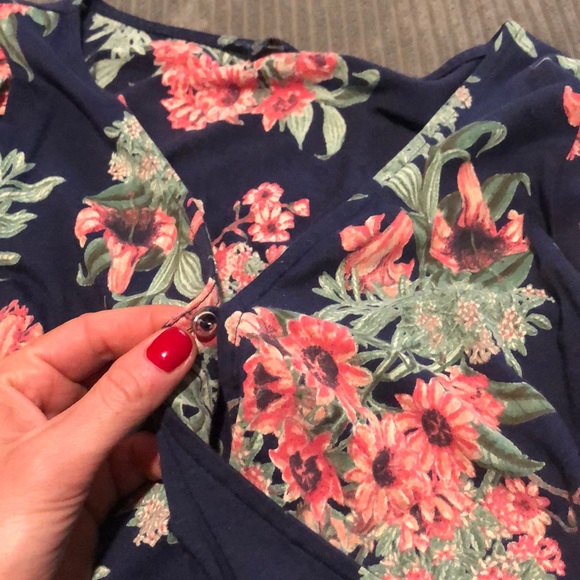 The perfect Lucky Brand Top - Picture 3 of 6